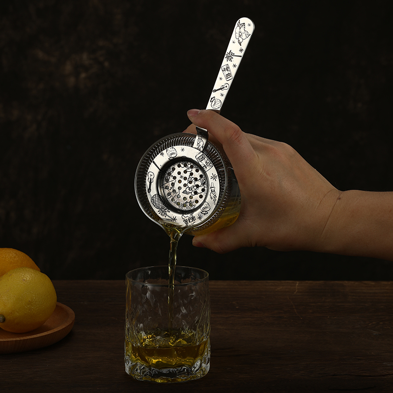 カクテルストレーナー ホフマンバーストレーナー デラックスス - Bitters Bottle Set のレビューと価格
